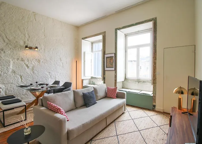 Cativo Mezzanine Loft דירה *