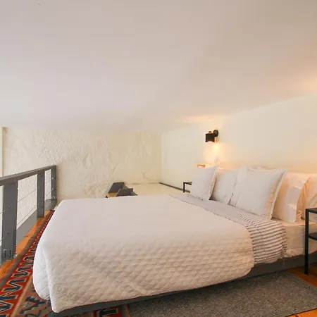 Apartamento Cativo Mezzanine Loft Oporto