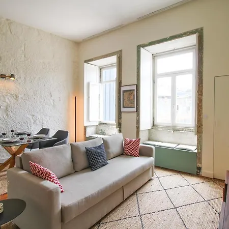 Cativo Mezzanine Loft Apartment *